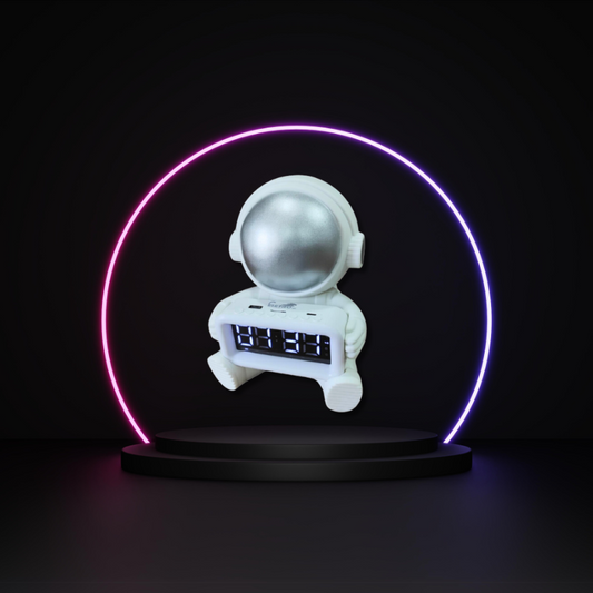 Caixa De Som Astronauta Com Relógio 30w